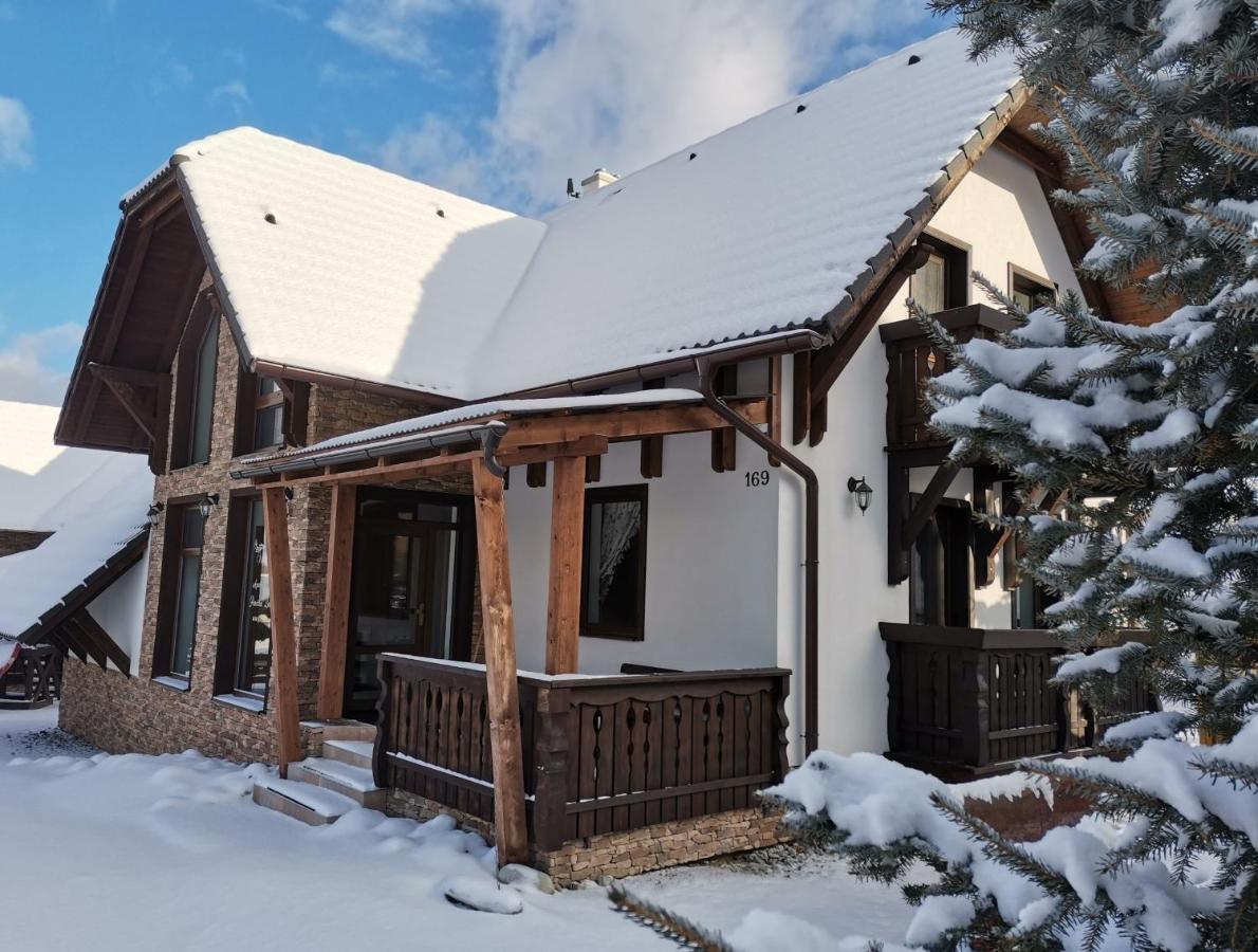 Apartmanovy Dom Vila Maros Pavčina Lehota Екстериор снимка