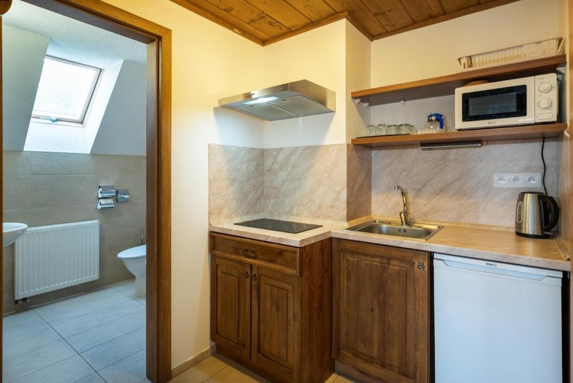 Apartmanovy Dom Vila Maros Pavčina Lehota Екстериор снимка