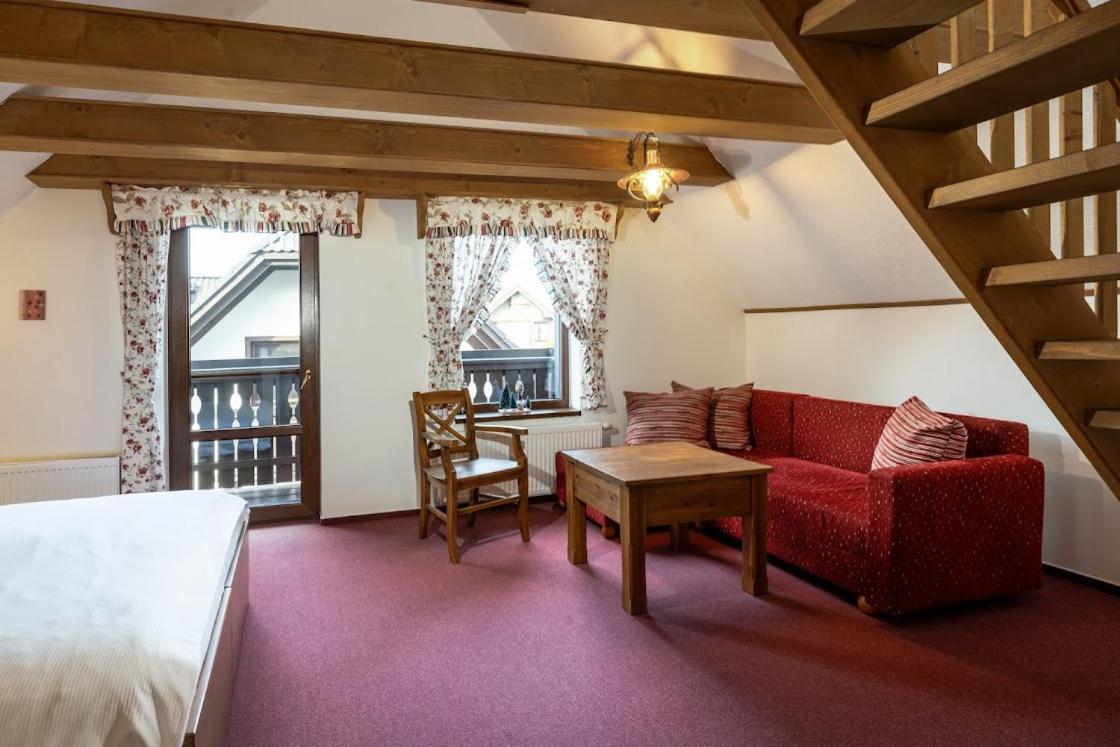 Apartmanovy Dom Vila Maros Pavčina Lehota Екстериор снимка